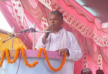 श्रीप्रसाद मुखिया डबल मुखिया – मन्त्री यादव