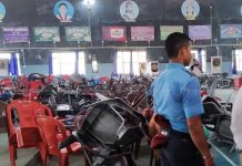 नेकपा प्रदेश २ को सपथ ग्रहण समारोहमा झडप, अध्यक्ष प्रभु साह र सचिव सुमन प्याकुरेलमाथि हातपातको प्रयास