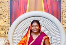 सडक मर्मत गराउनु हुँदै परनिया देवी पटेल